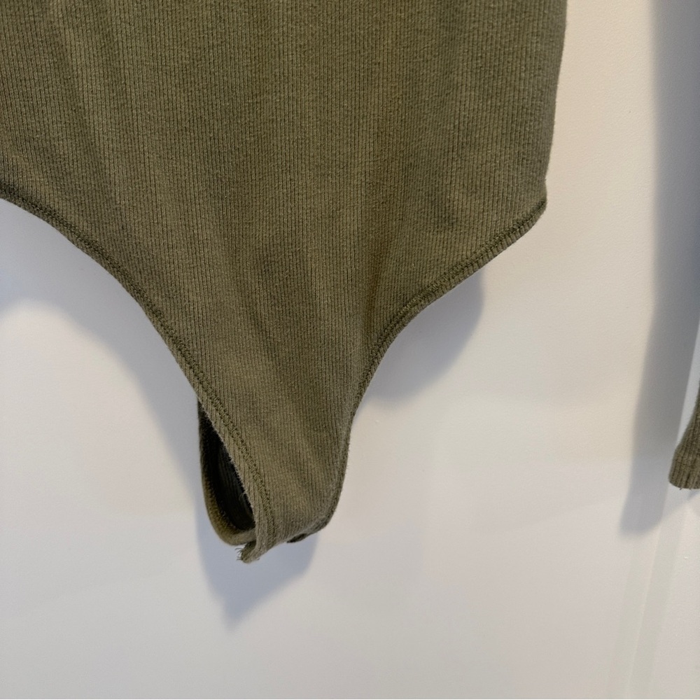 Abercrombie & Fitch Olive Green Ribbed Bodysuit Size XS Women’s - Picture 4 of 12